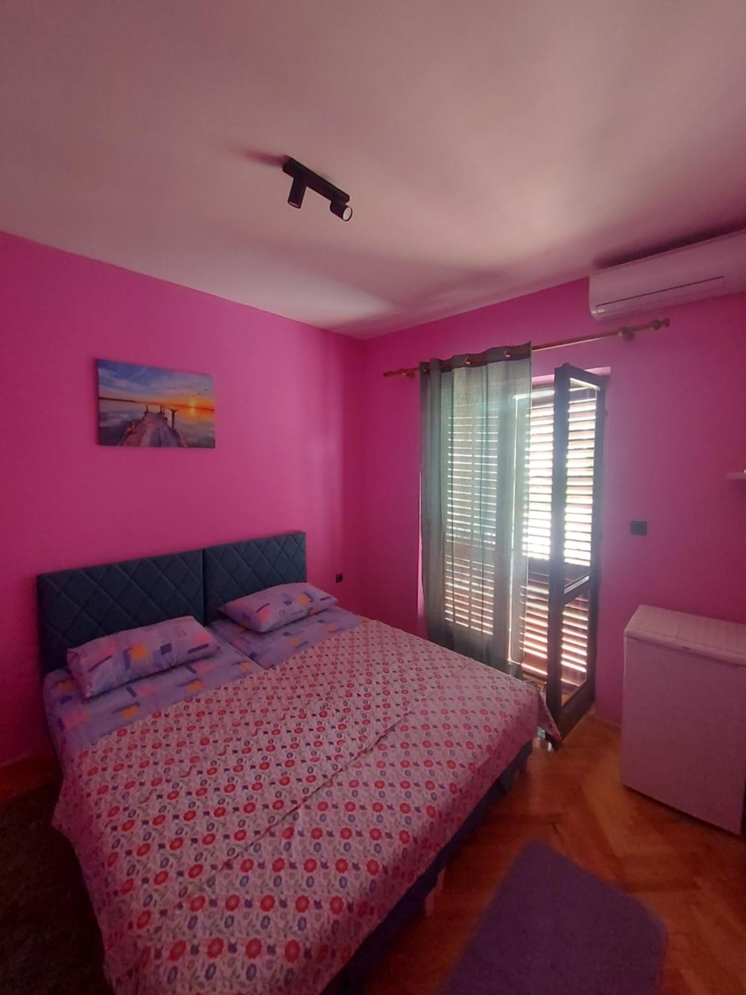 Barcelona Apartments Tivat Exterior foto